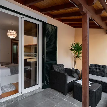 Golden By An Island Daire