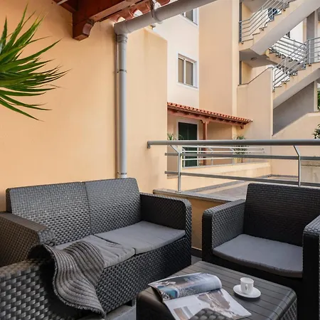 Golden By An Island Apartment